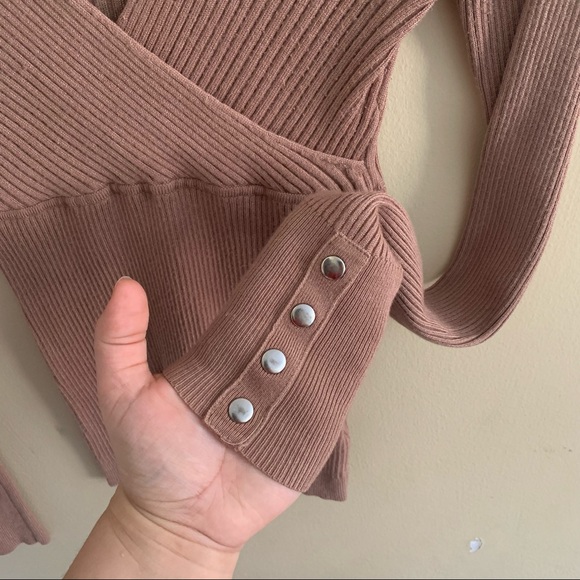 Guess Long Sleeve Wrap V-neck Top - Picture 3 of 6